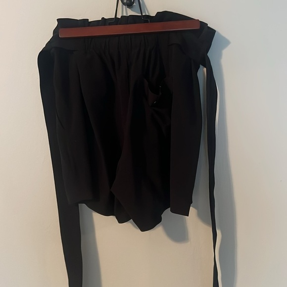 Paper Bag Shorts from Athleta - Picture 2 of 3